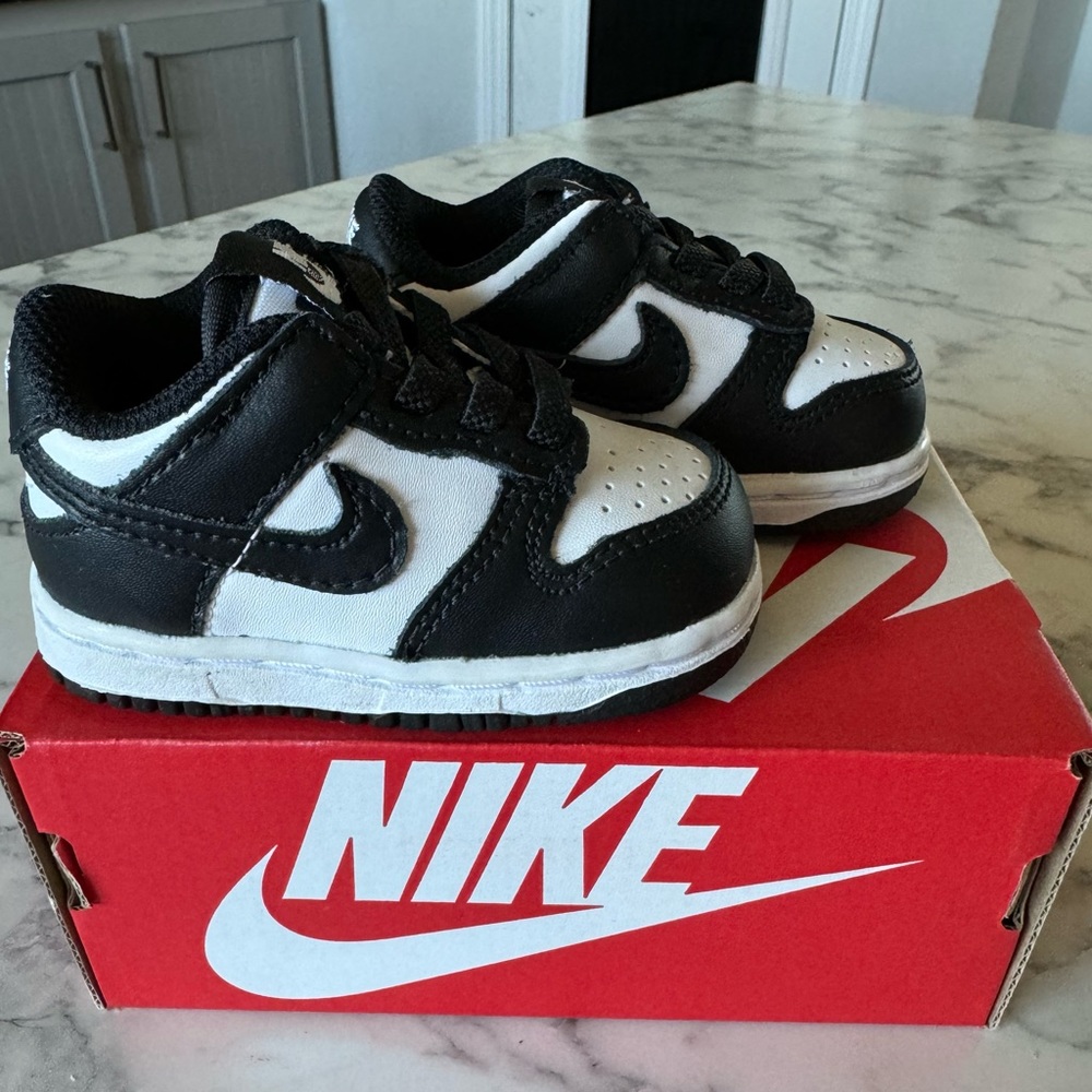 Baby Nike dunks size 3c